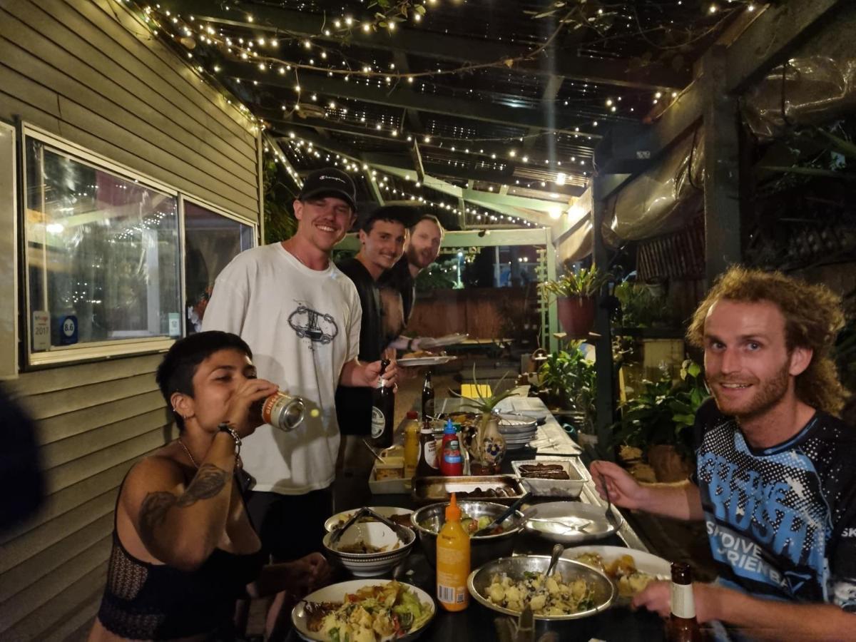 Beachside Backpackers พอร์ตแมคควอรี ภายนอก รูปภาพ