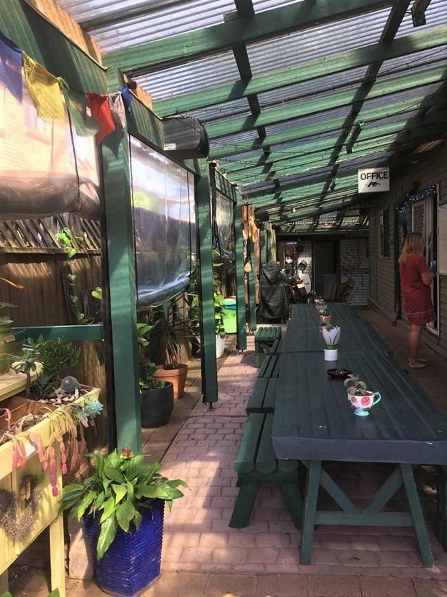 Beachside Backpackers พอร์ตแมคควอรี ภายนอก รูปภาพ